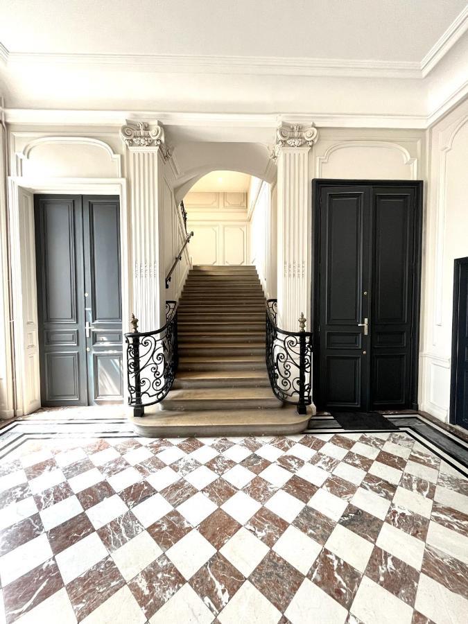 Aux Clefs Des Sacres - Dans Un Hotel Particulier Situe Rue Du Marc - Reims - Hyper Centre Forum Mairie Boulingrin Luaran gambar