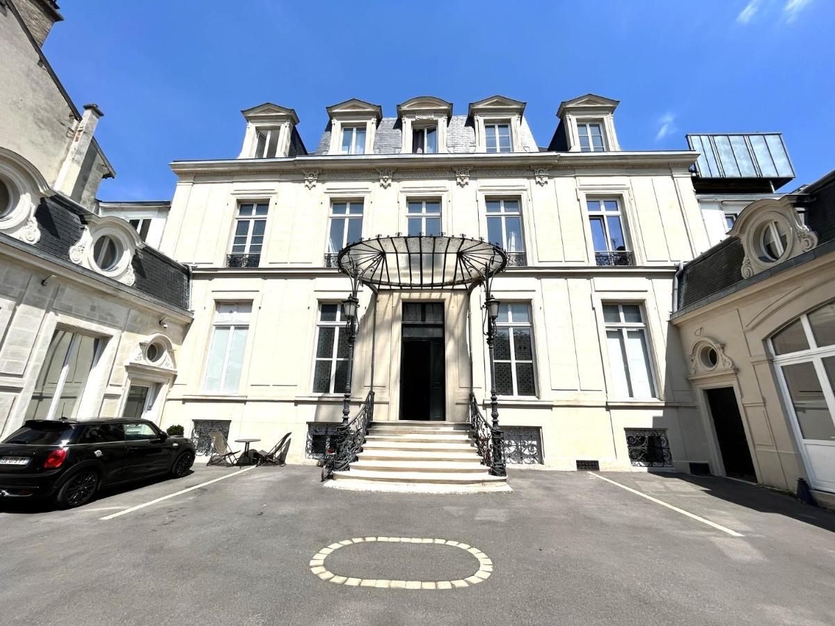 Aux Clefs Des Sacres - Dans Un Hotel Particulier Situe Rue Du Marc - Reims - Hyper Centre Forum Mairie Boulingrin Luaran gambar